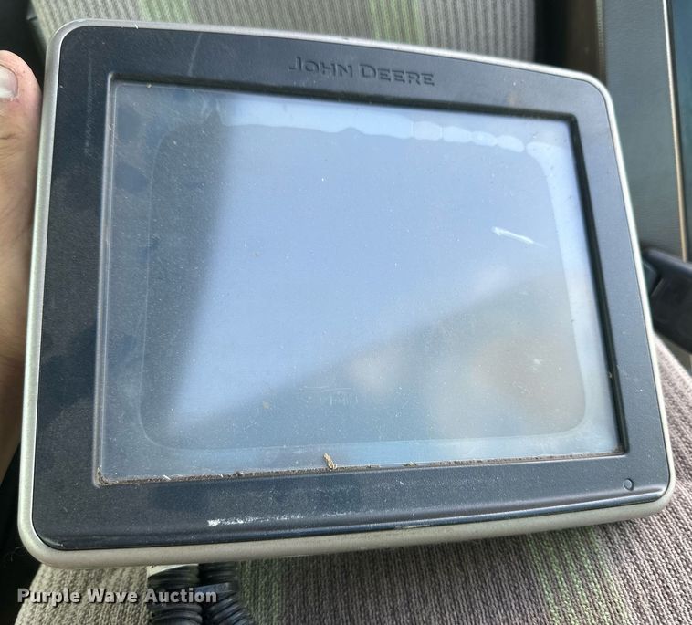 image for item OC9536 John Deere Starfire 6000  GPS receiver