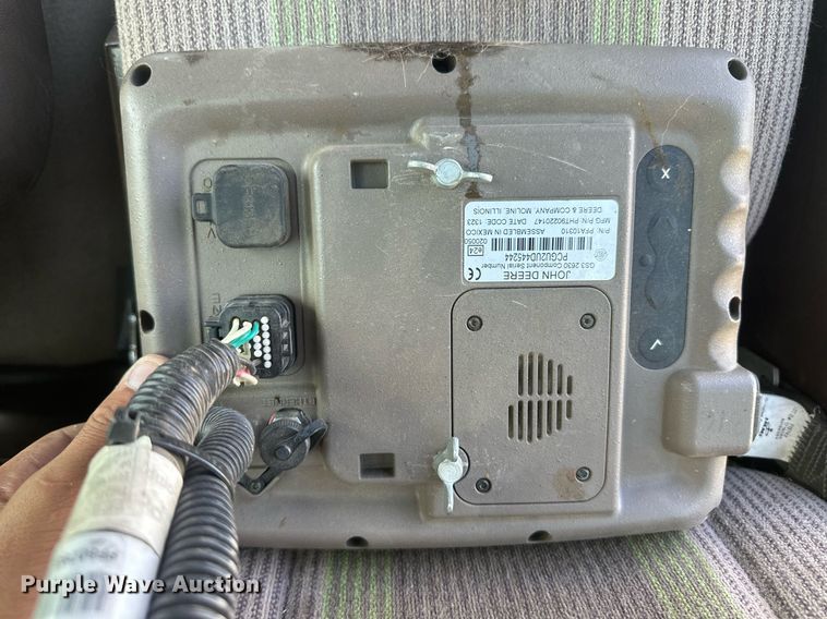 image for item OC9536 John Deere Starfire 6000  GPS receiver