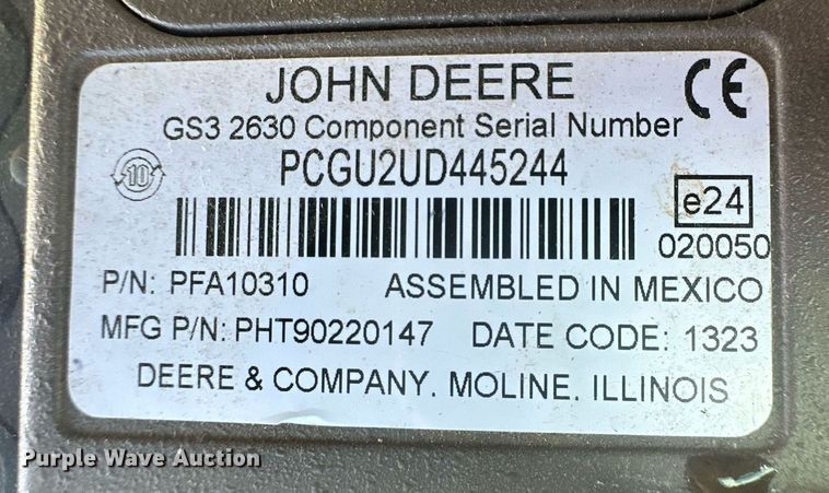 image for item OC9536 John Deere Starfire 6000  GPS receiver