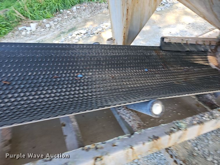 image for item OG9530 Doyle  hopper feeder