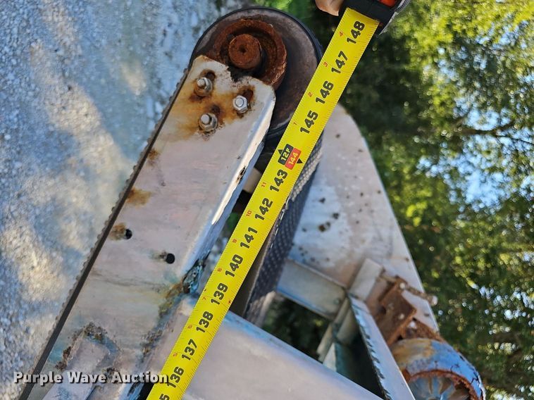 image for item OG9530 Doyle  hopper feeder