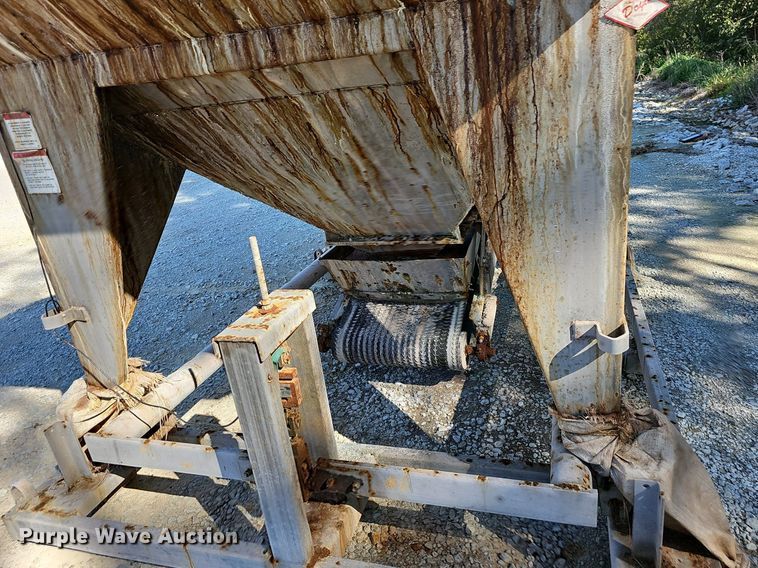 image for item OG9530 Doyle  hopper feeder