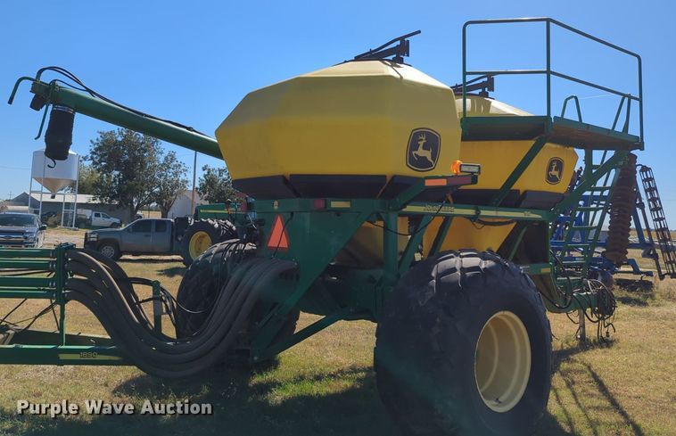 image for item OL9043 2007 John Deere 1890  air seeder