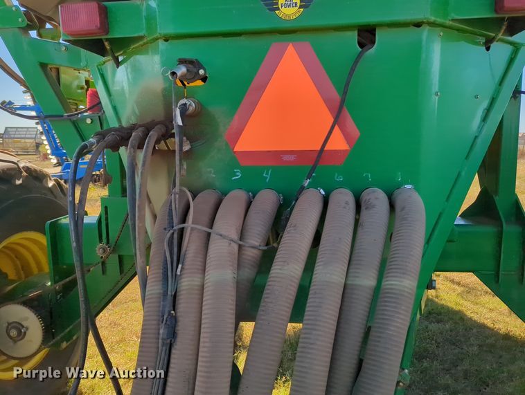 image for item OL9043 2007 John Deere 1890  air seeder