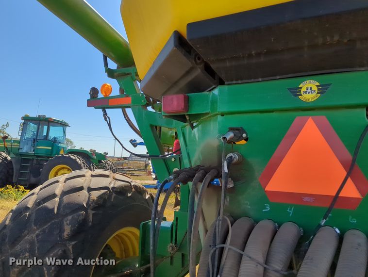 image for item OL9043 2007 John Deere 1890  air seeder