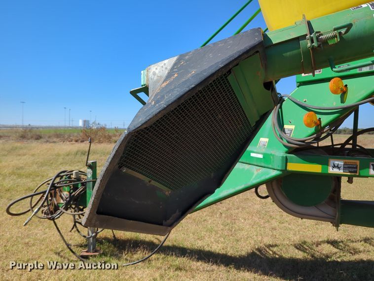 image for item OL9043 2007 John Deere 1890  air seeder