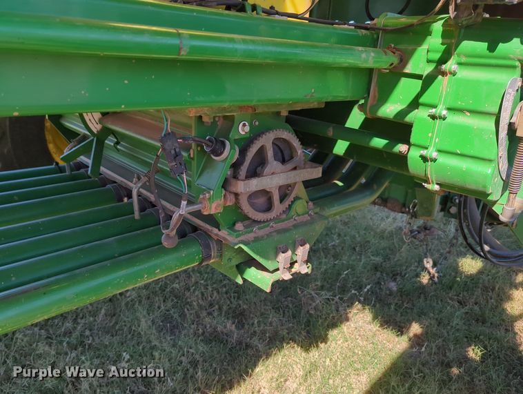 image for item OL9043 2007 John Deere 1890  air seeder