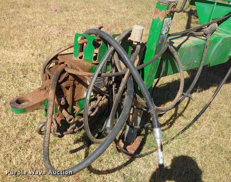 image for item OL9043 2007 John Deere 1890  air seeder