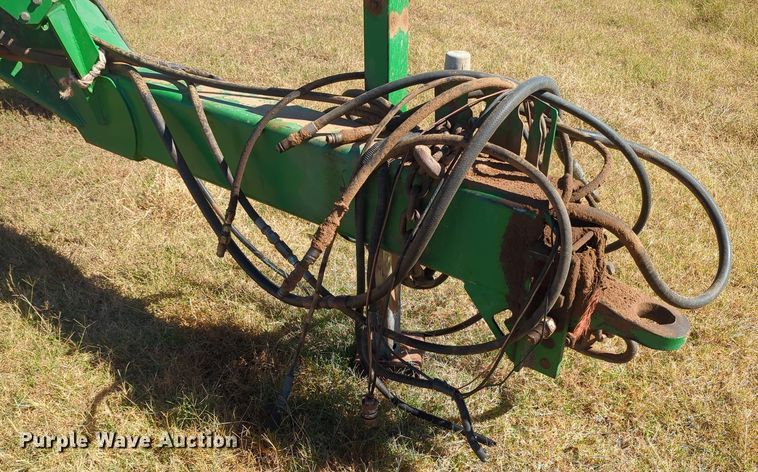 image for item OL9043 2007 John Deere 1890  air seeder