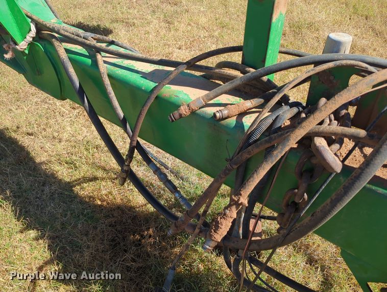 image for item OL9043 2007 John Deere 1890  air seeder