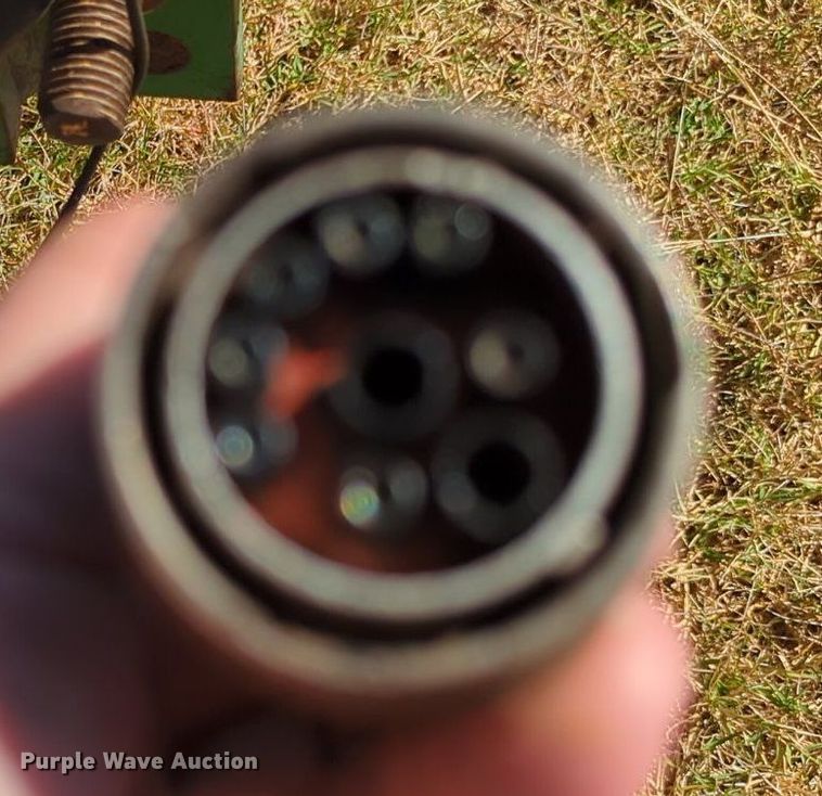 image for item OL9043 2007 John Deere 1890  air seeder