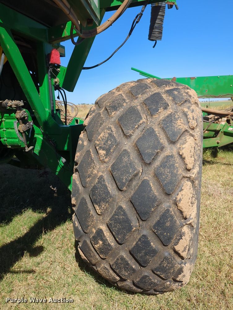 image for item OL9043 2007 John Deere 1890  air seeder