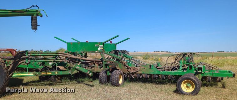 image for item OL9043 2007 John Deere 1890  air seeder