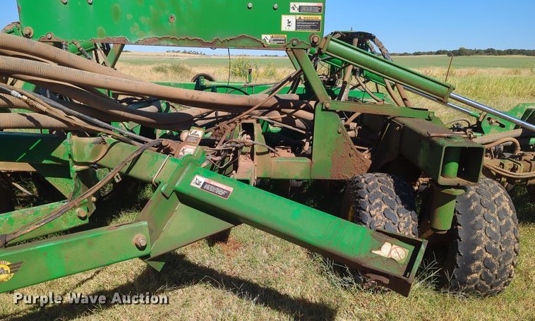 image for item OL9043 2007 John Deere 1890  air seeder