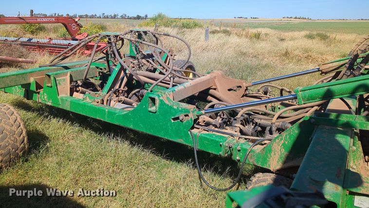 image for item OL9043 2007 John Deere 1890  air seeder