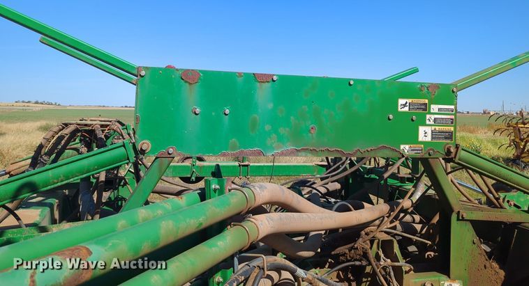image for item OL9043 2007 John Deere 1890  air seeder