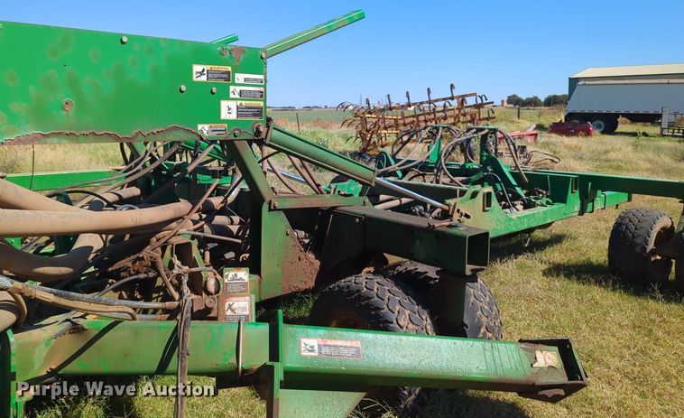 image for item OL9043 2007 John Deere 1890  air seeder