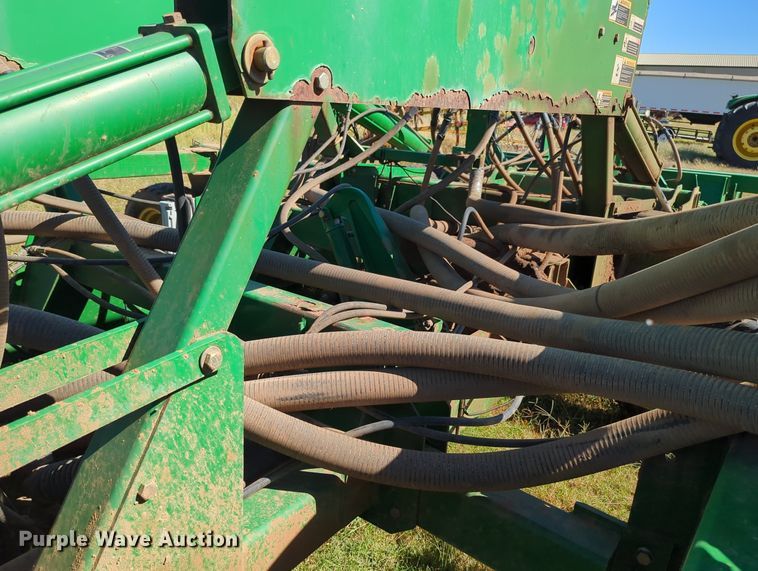 image for item OL9043 2007 John Deere 1890  air seeder