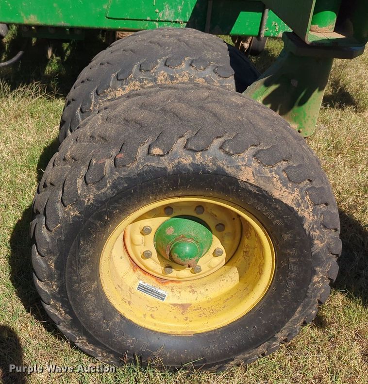 image for item OL9043 2007 John Deere 1890  air seeder