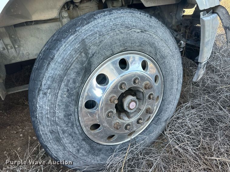 image for item DH1846 2007 Sterling AT9500  semi truck