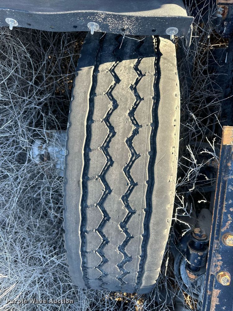 image for item DH1846 2007 Sterling AT9500  semi truck