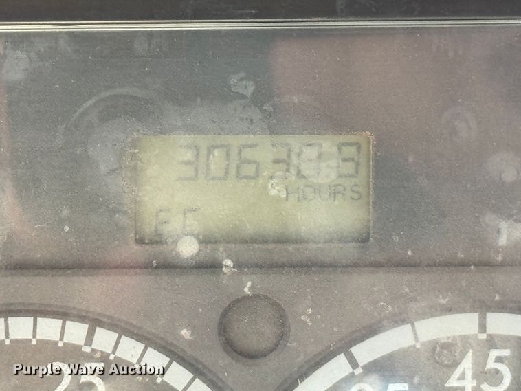 image for item DK2571 2005 Freightliner Columbia 120  semi truck