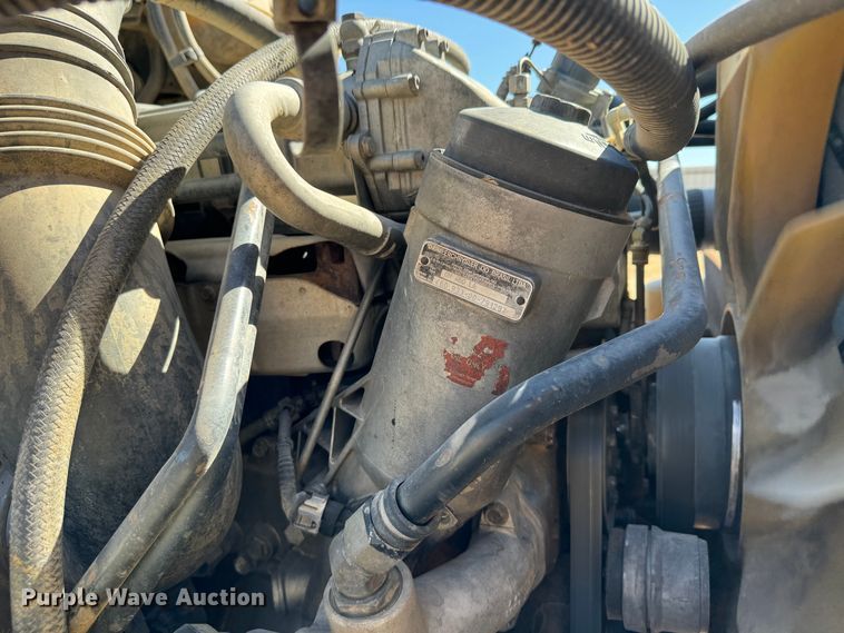 image for item DK2571 2005 Freightliner Columbia 120  semi truck