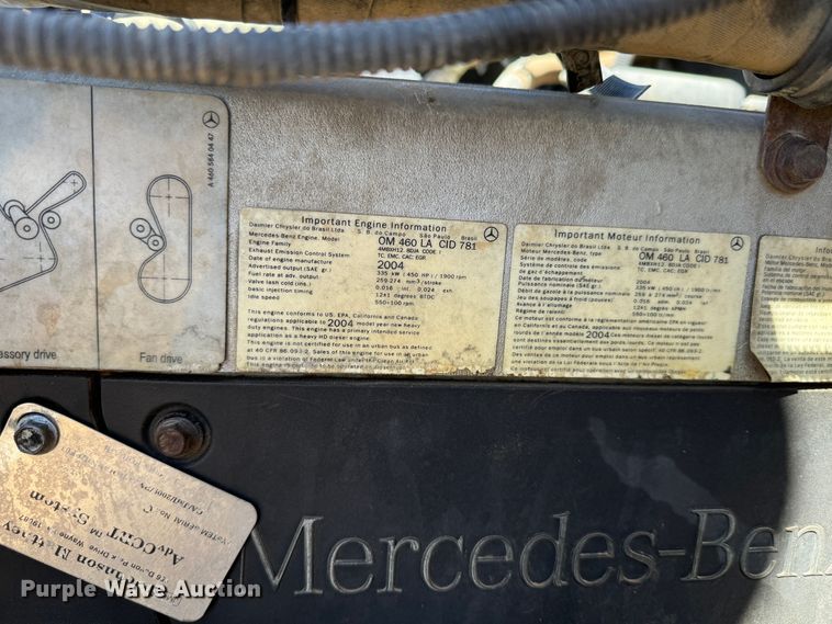 image for item DK2571 2005 Freightliner Columbia 120  semi truck