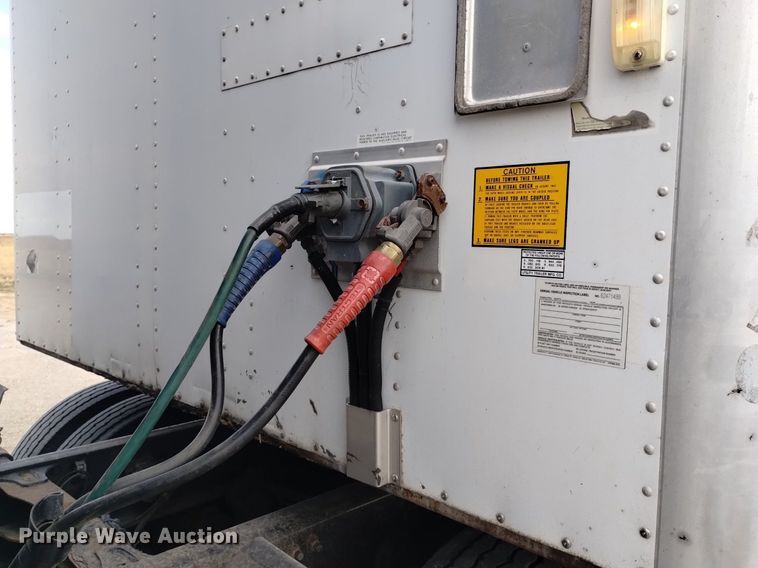 image for item DK8852 2008 Utility 4000D-X  dry van trailer