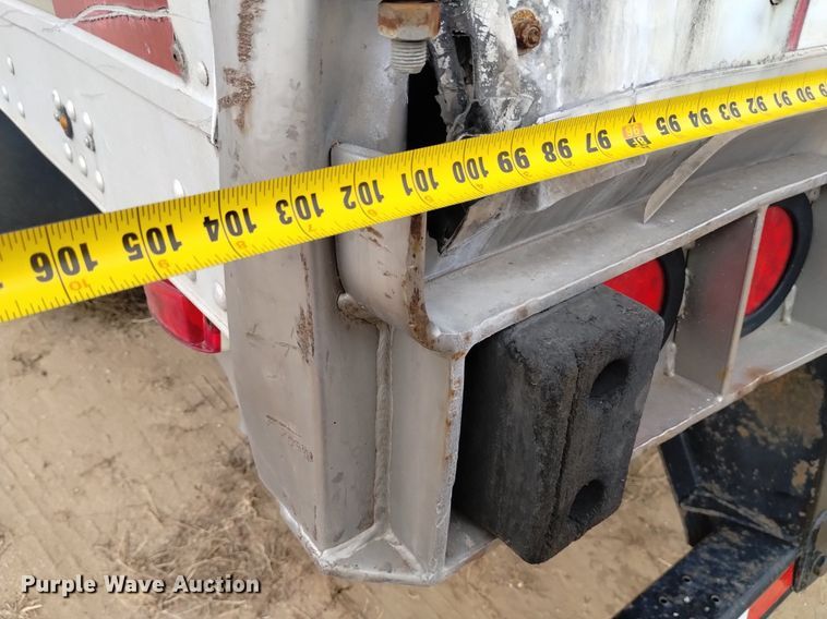 image for item DK8852 2008 Utility 4000D-X  dry van trailer