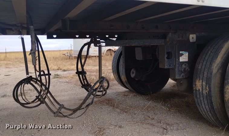 image for item DK8852 2008 Utility 4000D-X  dry van trailer