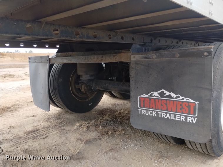 image for item DK8852 2008 Utility 4000D-X  dry van trailer