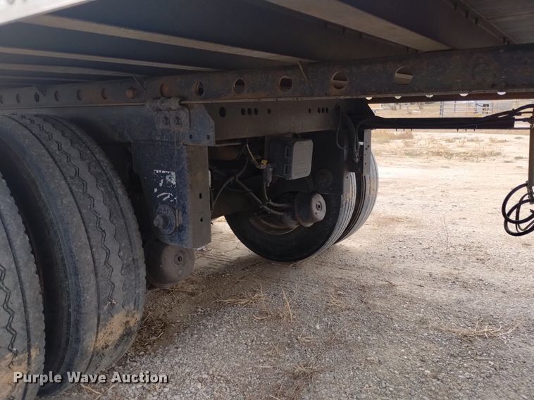 image for item DK8852 2008 Utility 4000D-X  dry van trailer