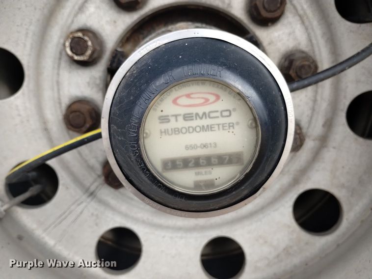 image for item DK8852 2008 Utility 4000D-X  dry van trailer