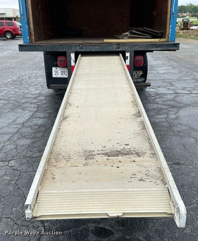 image for item DL3965 1998 International 4700  box truck