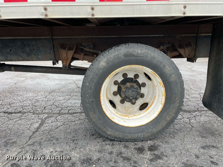 image for item DL3965 1998 International 4700  box truck