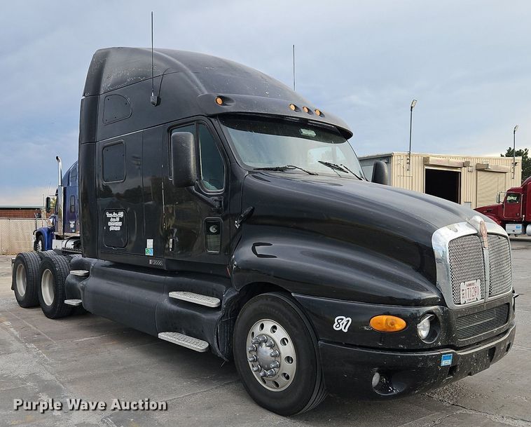 image for item DN7026 2006 Kenworth T2000  semi truck