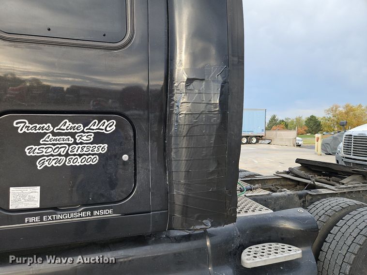 image for item DN7026 2006 Kenworth T2000  semi truck