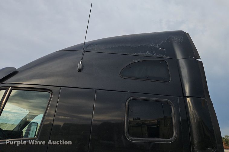 image for item DN7026 2006 Kenworth T2000  semi truck