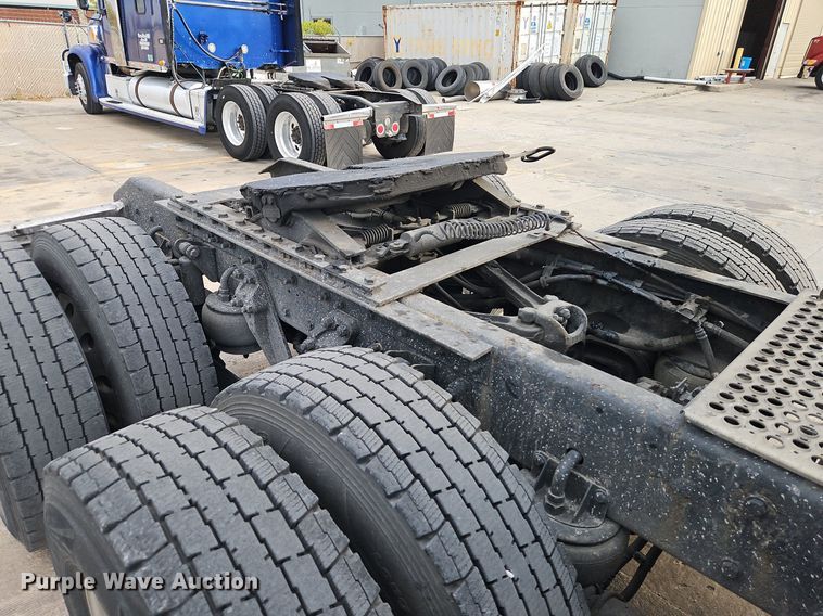 image for item DN7026 2006 Kenworth T2000  semi truck