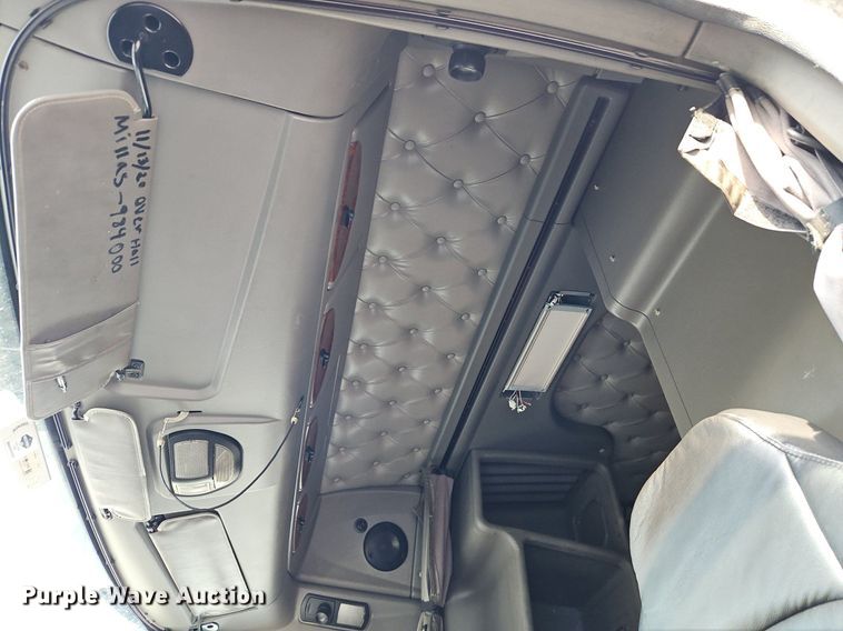 image for item DN7026 2006 Kenworth T2000  semi truck