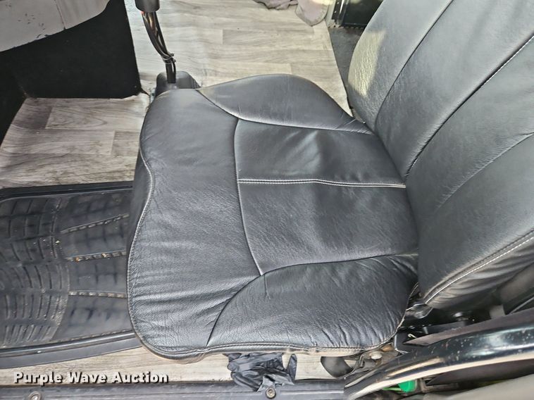 image for item DN7026 2006 Kenworth T2000  semi truck