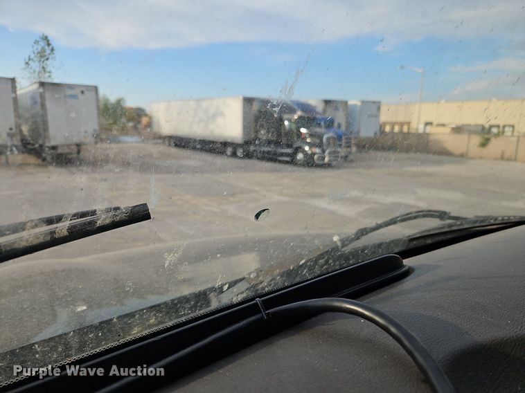 image for item DN7026 2006 Kenworth T2000  semi truck