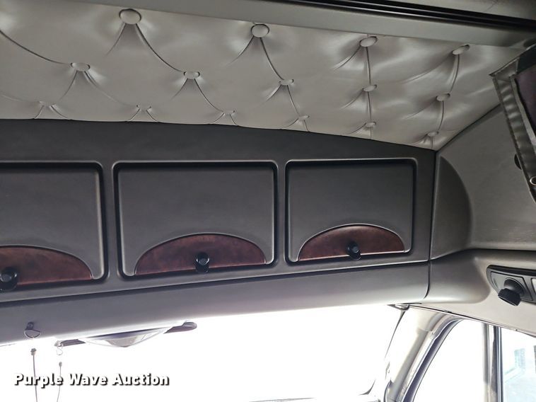 image for item DN7026 2006 Kenworth T2000  semi truck