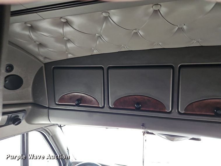 image for item DN7026 2006 Kenworth T2000  semi truck