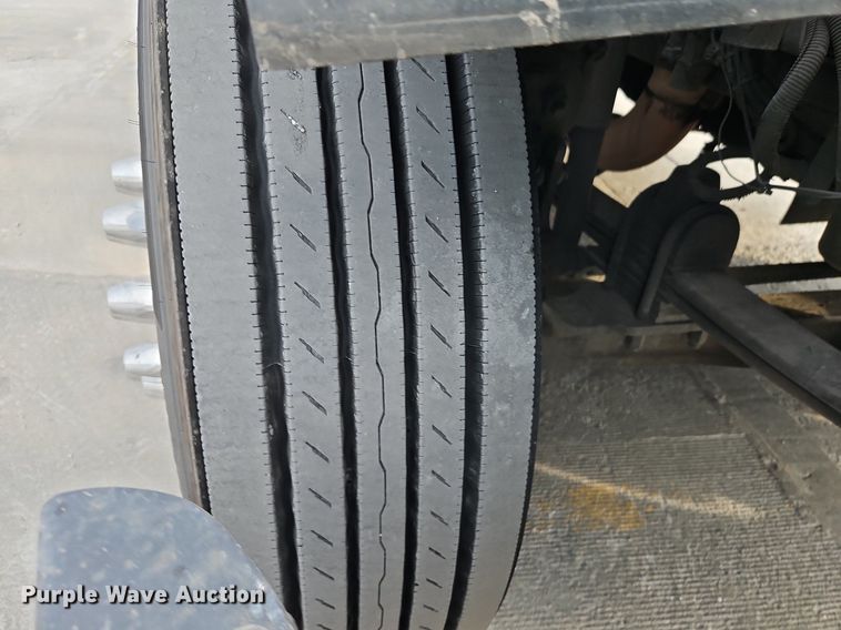 image for item DN7026 2006 Kenworth T2000  semi truck