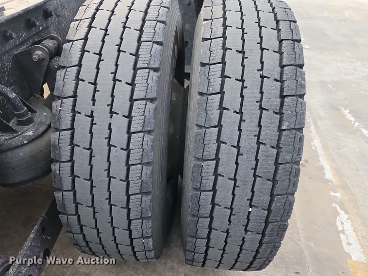 image for item DN7026 2006 Kenworth T2000  semi truck