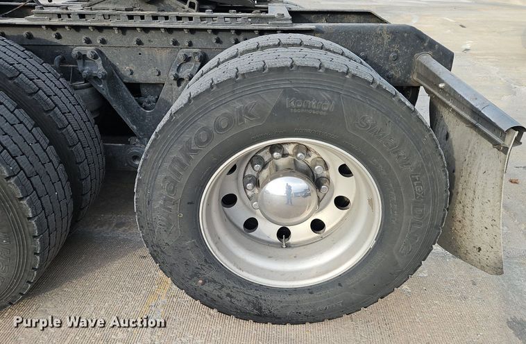 image for item DN7026 2006 Kenworth T2000  semi truck