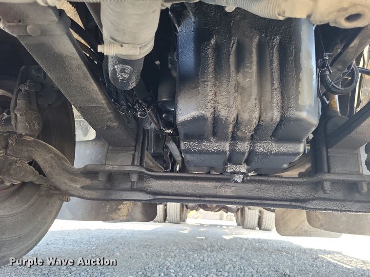 image for item DO4688 1999 Kenworth T800  semi truck