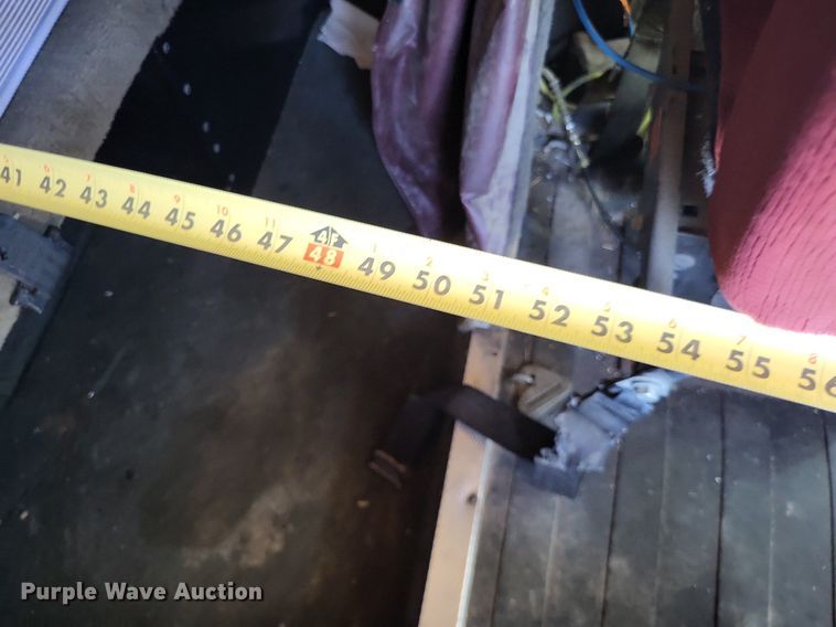 image for item DO4688 1999 Kenworth T800  semi truck